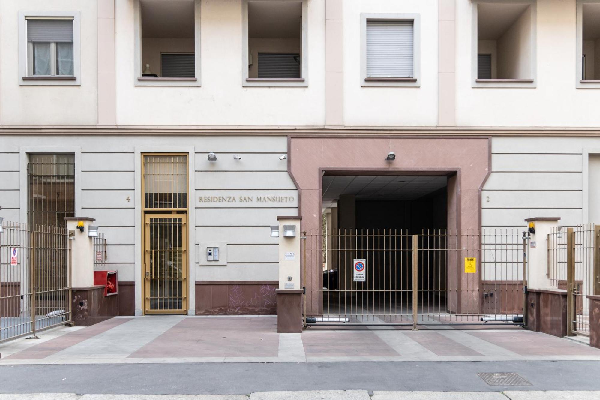 Bocconi'S Nest - Close To Duomo With Terrace Milano Dış mekan fotoğraf